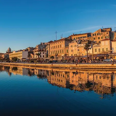 In With Outdoor Swimming Pool Ferienhaus *