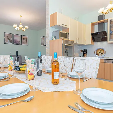 In With Outdoor Swimming Pool Ferienhaus *