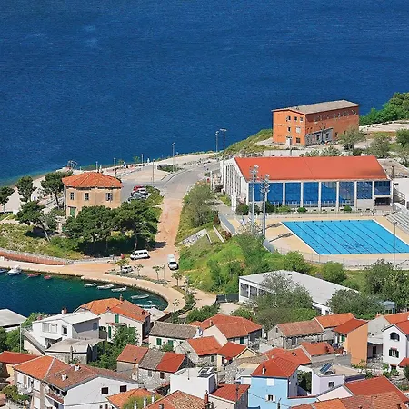 Dom wakacyjny In With Outdoor Swimming Pool *