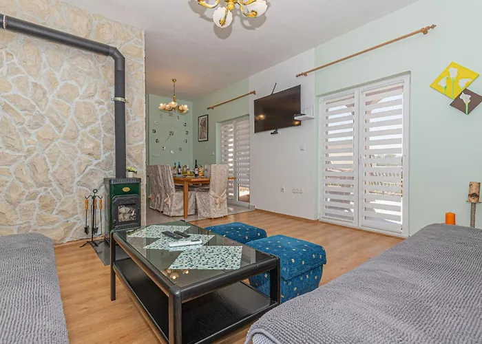 In With Outdoor Swimming Pool *