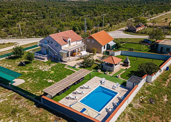 In With Outdoor Swimming Pool *