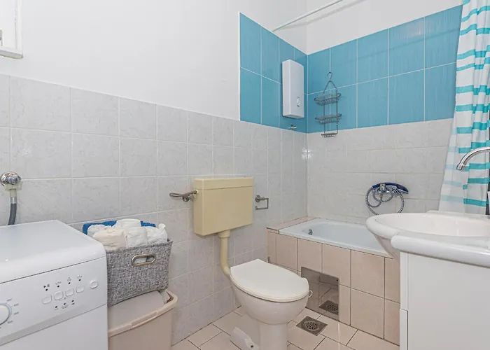 In With Outdoor Swimming Pool *